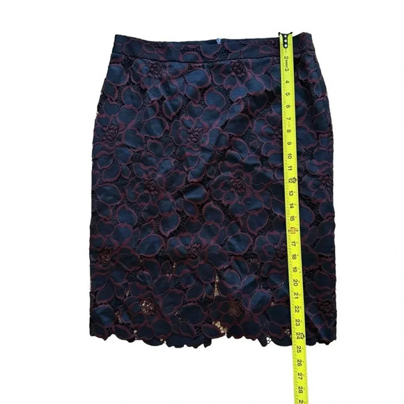 Trina Turk Lace Pencil Skirt Black Red Straight Floral Silk Blend Sz 10 - Picture 3 of 9